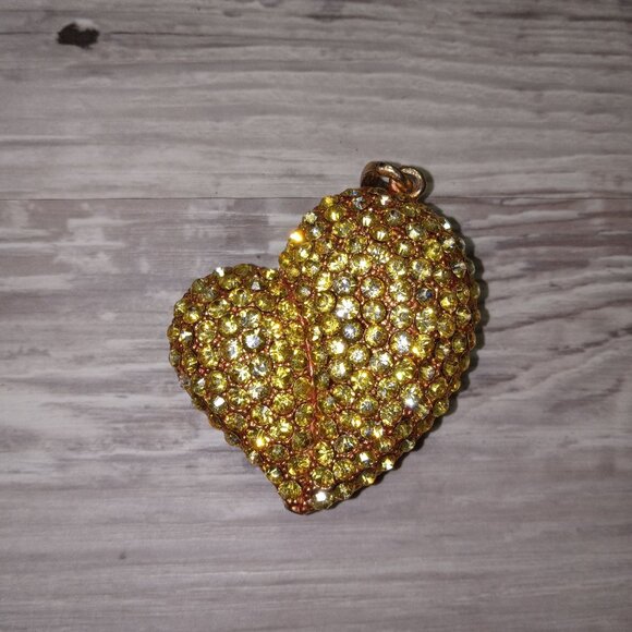 Vintage Heart-Shaped Rhinestone Pendant 2" Gold-Tone Chunky Statement - Picture 7 of 7